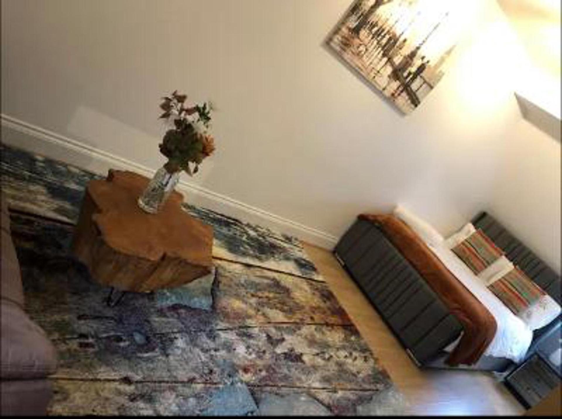 Ferienhaus Stunning 3-bed House In Bristol
