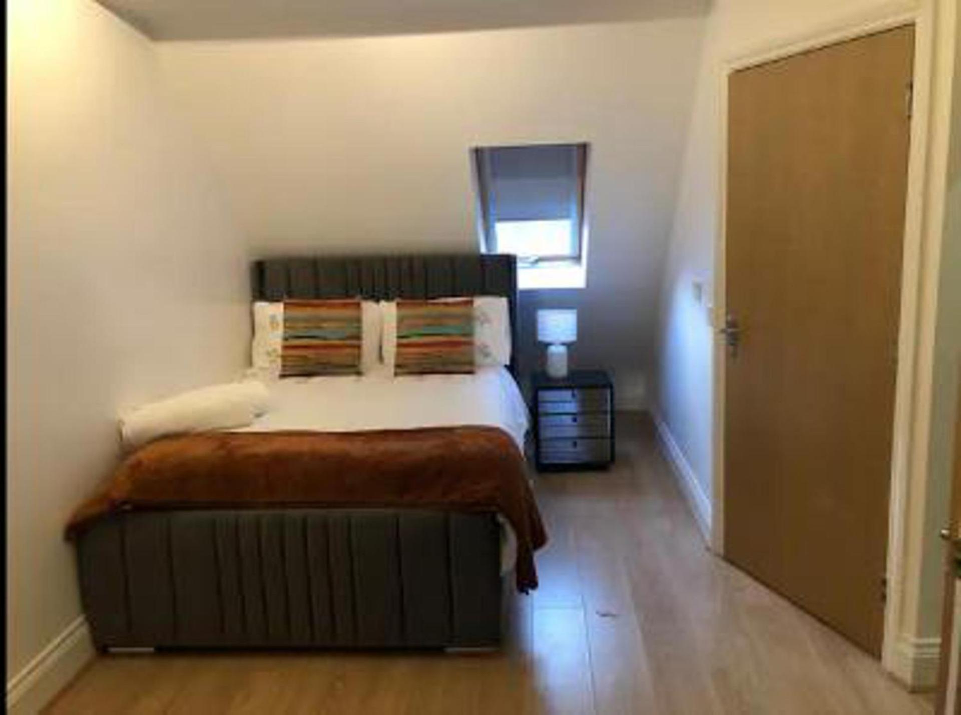 Ferienhaus Stunning 3-bed House In *